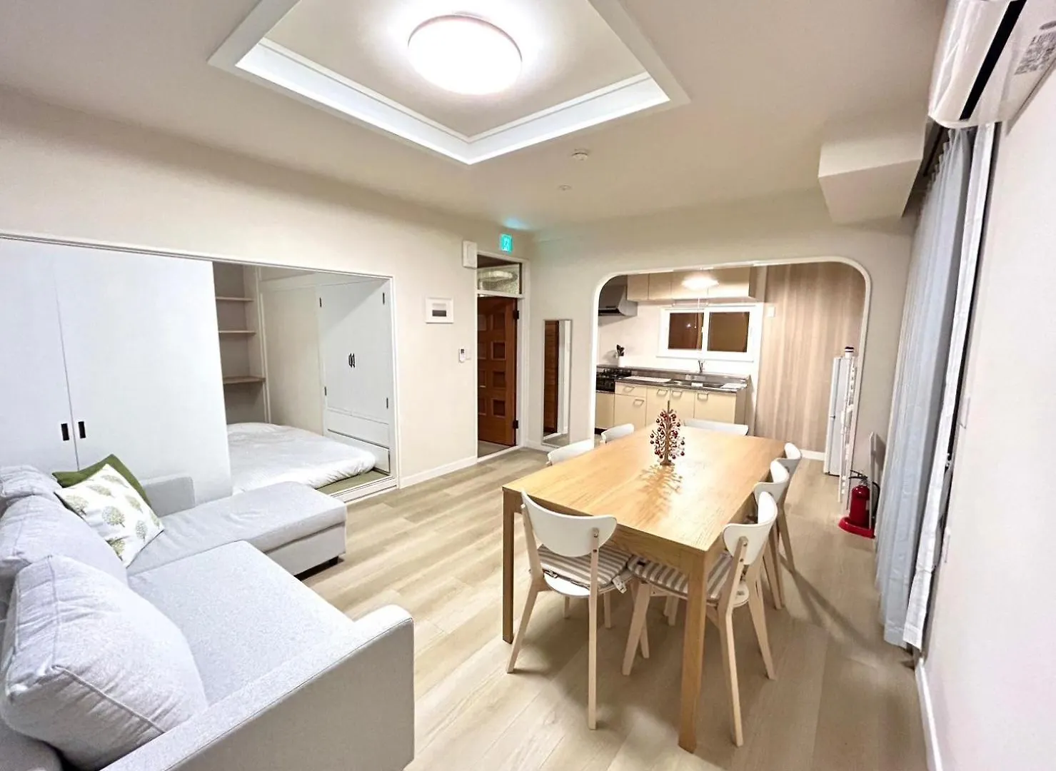 Ferienhaus Villa わらしべハウス NakaNakafurano Japan